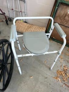 Drive-MedicalAdjustable-Toilet-Safety-Frame