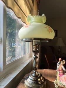 Fenton-Burmese-Hand-Painted-Rose-Lamp