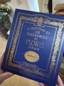 Floris-London-A-Selection-of-Six-Fragrances-th-Anniversary-Perfume-Set