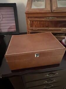 LC-Leather-Jewelry-Box