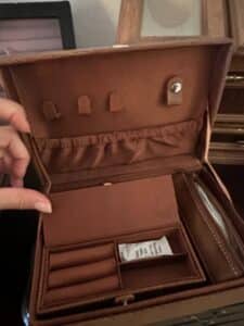 LC-Leather-Jewelry-Box-fourth-image