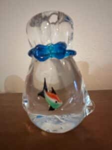 Murano-Style-Glass-Bag-with-Goldfish-Figurine