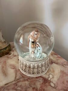 Nativity-Scene-Musical-Snow-Globe