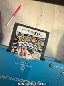 Nintendo-DSi-XL-Blue-fourth-image