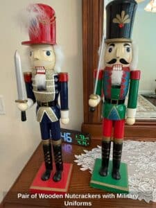 Pair-of-Wooden-Nutcrackers-with-Military-Uniforms