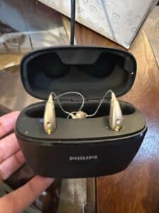 Philips-HearLink-Hearing-Aids-with-Charging-Case