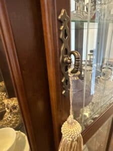 Pulaski-Furniture-Cherry-Curio-Cabinet-with-Glass-Doors-second-image