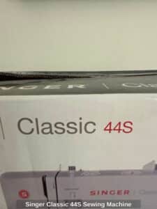 Singer-Classic-S-Sewing-Machine-third-image