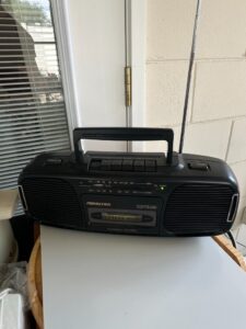 Soundesign-AM-or-FM-Stereo-Radio-Cassette-Recorder-Boombox