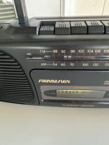 Soundesign-AM-or-FM-Stereo-Radio-Cassette-Recorder-Boombox-second-image