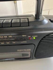 Soundesign-AM-or-FM-Stereo-Radio-Cassette-Recorder-Boombox-third-image
