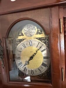 Tempus-Fugit-Grandfather-Clock-second-image