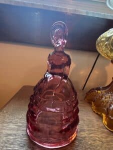 Victorian-Lady-Epergne-Horn-second-image