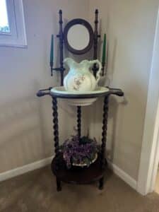 Victorian-Washstand-with-Pitcher-and-Bowl-B