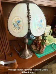 Vintage-Floral-Reverse-Painted-Glass-Table-Lamp