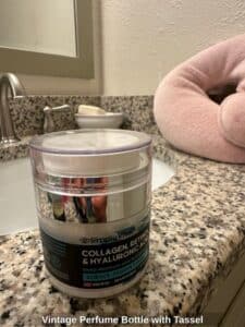 Vintage-Perfume-Bottle-with-Tassel-second-image