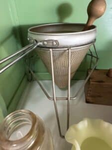Vintage-Wear-Ever-Aluminum-Cone-Strainer-with-Stand-and-Wooden-Tamper