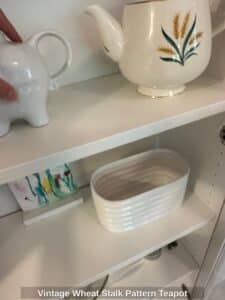 Vintage-Wheat-Stalk-Pattern-Teapot