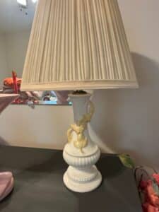 Vintage-White-Ceramic-Cherub-Table-Lamp