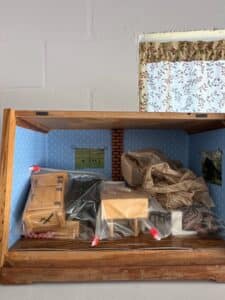 Vintage-Wooden-Dollhouse-with-Furniture