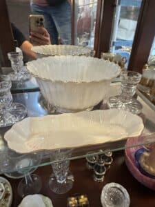 White-Ceramic-Serving-Bowl-and-Relish-Dish-with-Gold-Trim-and-Embossed-Shell-Motif