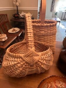 Woven-Buttocks-Basket-with-Handle
