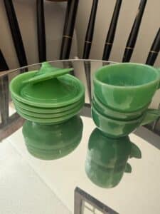Akro-Agate-Jadeite-Miniature-Childs-Tea-Set-Pieces