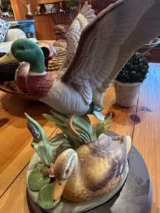 Arnart-Mallards-Majesty-Porcelain-Figurine-by-J.-Byron-third-image