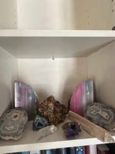 Assorted-Agate-Slices-and-Geodes-with-Quartz-Crystal-and-Wood-Piece