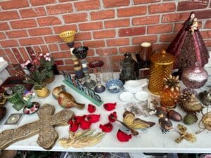Assorted-Decorative-Home-Decor-Items