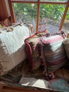 Assorted-Decorative-Throw-Pillows-with-Floral-Tassel-and-Geometric-Designs-second-image