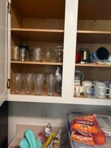 Assorted-Dinnerware-and-Glassware-Set-second-image