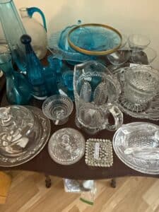 Assorted-Vintage-Glassware-Collection-Including-Punch-Bowl-Set-and-Blue-Glass-Pieces