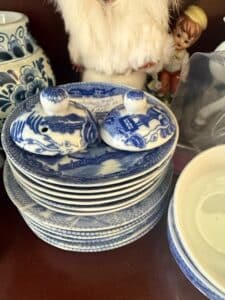 Blue-Willow-Pattern-Childs-Tea-Set