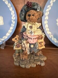 Boyds-Bears-Friends-Born-to-Shop-Figurine