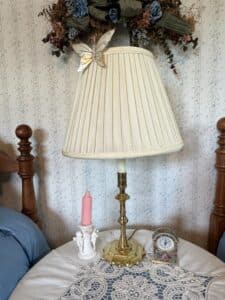 Brass-Table-Lamp-with-Pleated-Shade-and-Butterfly-Accent