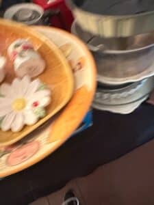Ceramic-Daisy-Shaped-Serving-Dish-with-Ladybug-Accents-second-image