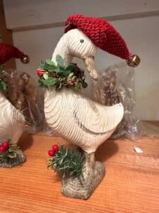 Christmas-Goose-Figurines-Set-second-image