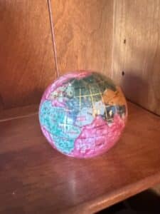 Decorative-Gemstone-Globe-Paperweight
