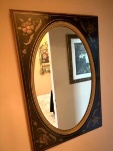 Ethan-Allen-Hitchcock-Style-Oval-Mirror-with-Painted-Floral-Motif