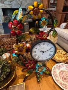 Floral-and-Butterfly-Metal-Table-Clock