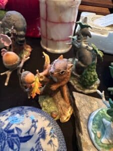 HOMCO-Porcelain-Chipmunk-Figurine-with-Acorns