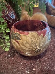 Hand-Painted-Glass-Bowl-with-Poinsettia-Motif