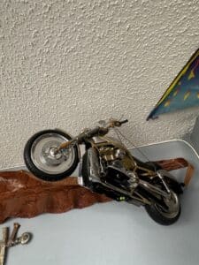 Harley-Davidson-V-Rod-VRSCA-Scale-Die-Cast-Model-by-Maisto
