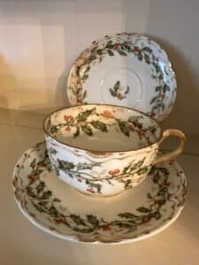 Haviland-Limoges-Haviland-Holly-Teacup-and-Saucer