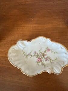 Haviland-Limoges-Porcelain-Trinket-Dish-with-Pink-Roses-and-Gold-Trim