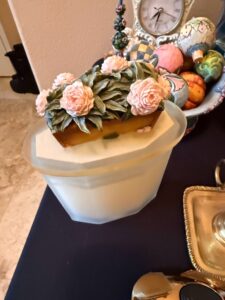 Jim-Shore-Heartwood-Creek-Floral-Arrangement-Candle-Holder