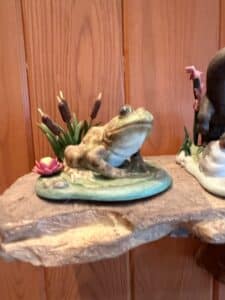Lenox-Prince-of-the-Pond-Bullfrog-Figurine