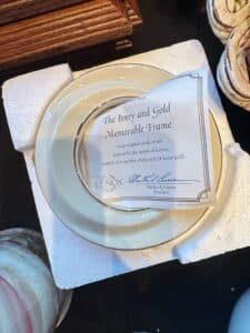 Lenox-The-Ivory-and-Gold-Memorable-Frame