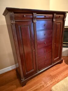 Mahogany-Gentlemans-Chest-with-Cabinet-Doors